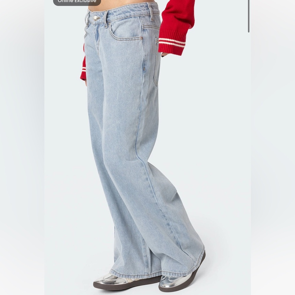 Edikted Raelynn Washed Low Rise Jeans - Picture 2 of 7